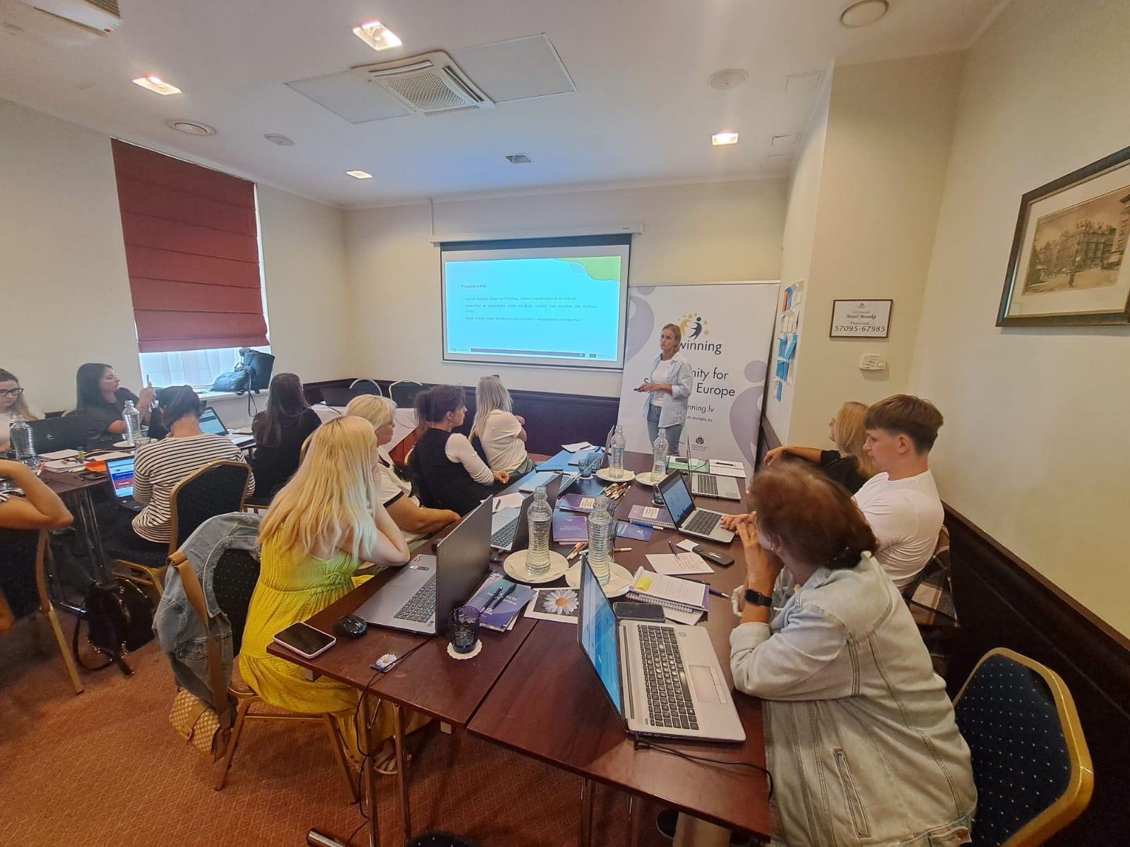 ETWINNING VĒSTNIECES NATĀLIJA KARPENKO DALĪŠANĀS PIEREDZĒ KURSOS