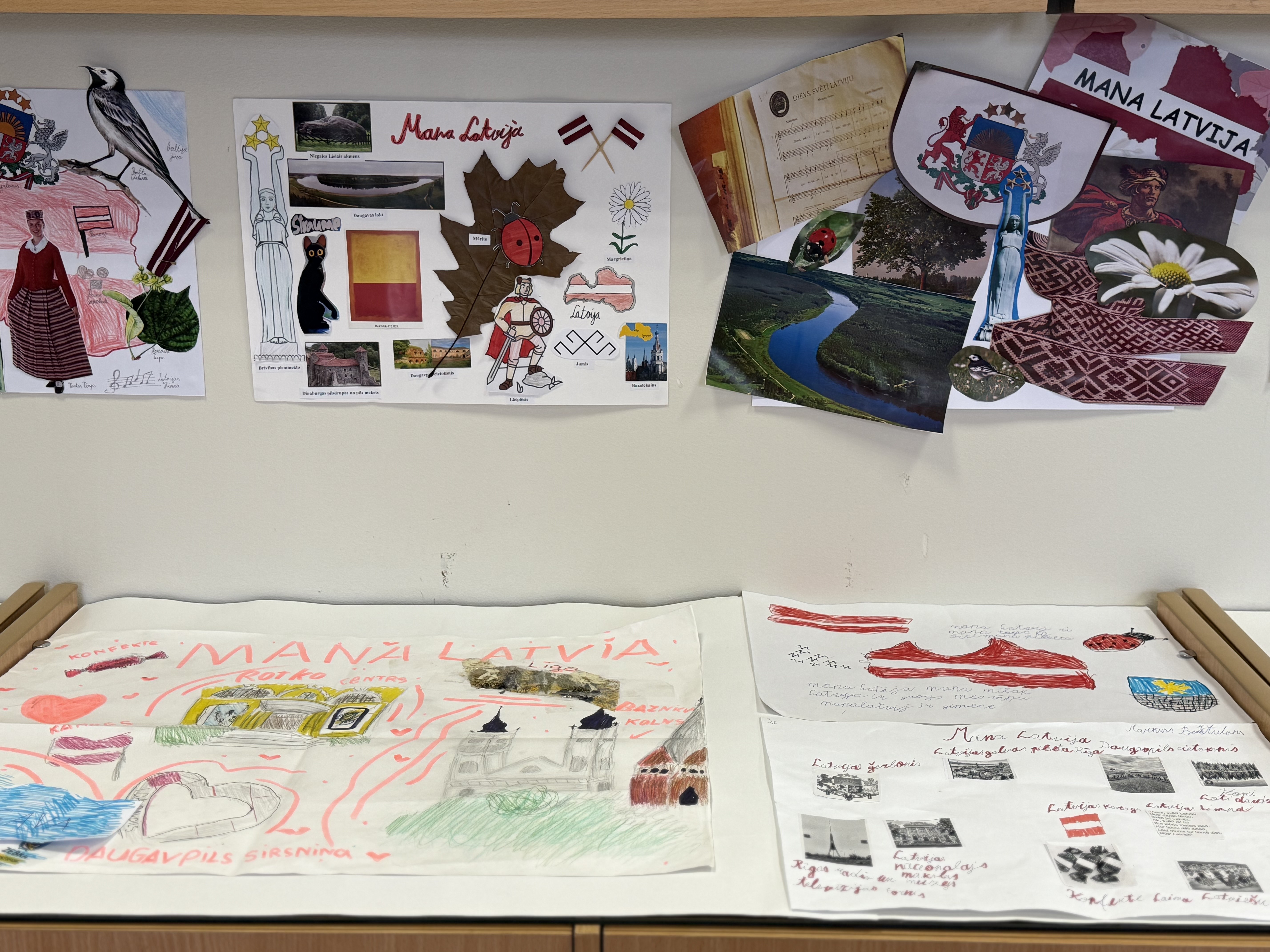 SKOLĒNU RADOŠO DARBU IZSTĀDE “VELTĪJUMS LATVIJAI”!