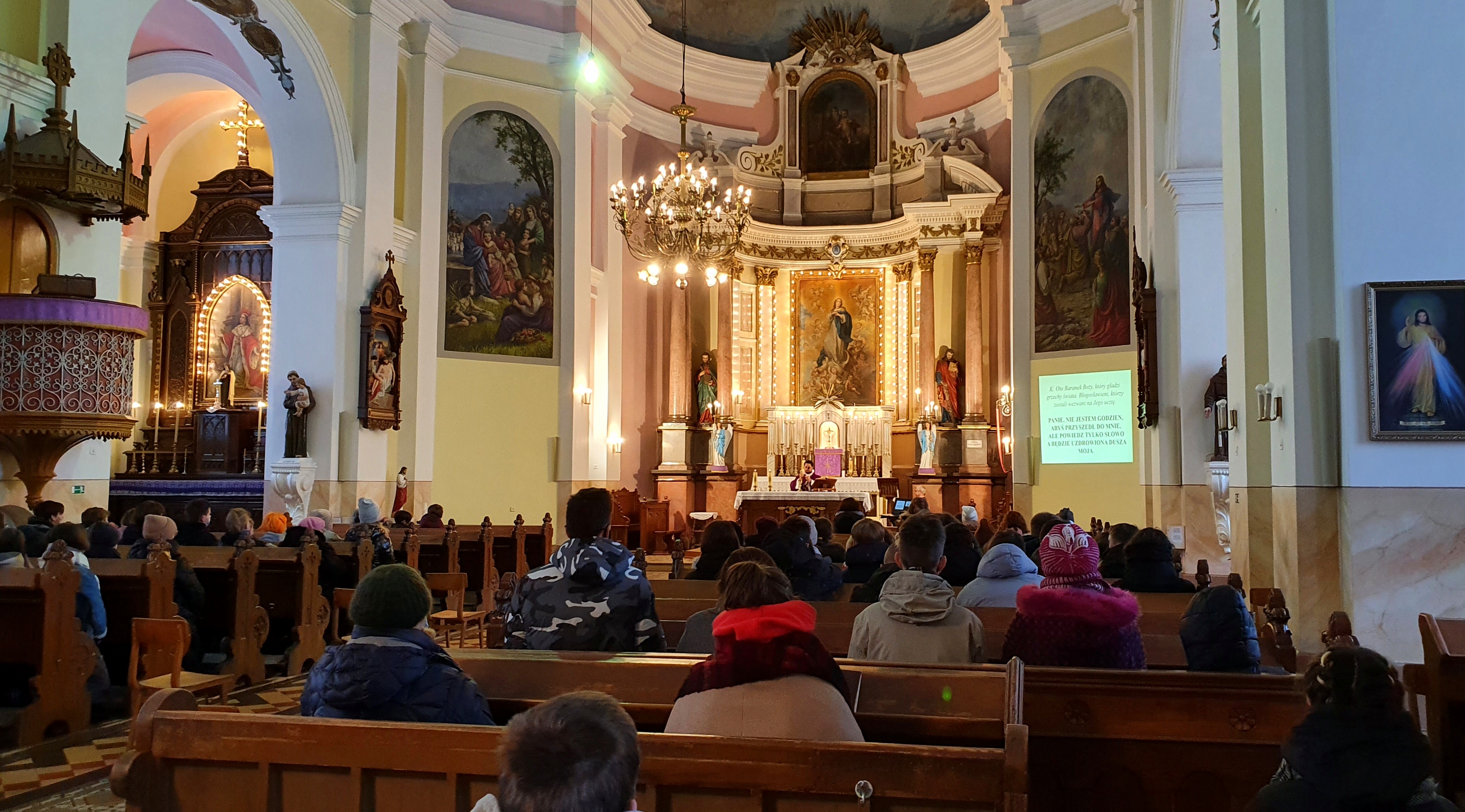 ŠODIEN LŪDZĀMIES PAR MIERU PASAULĒ