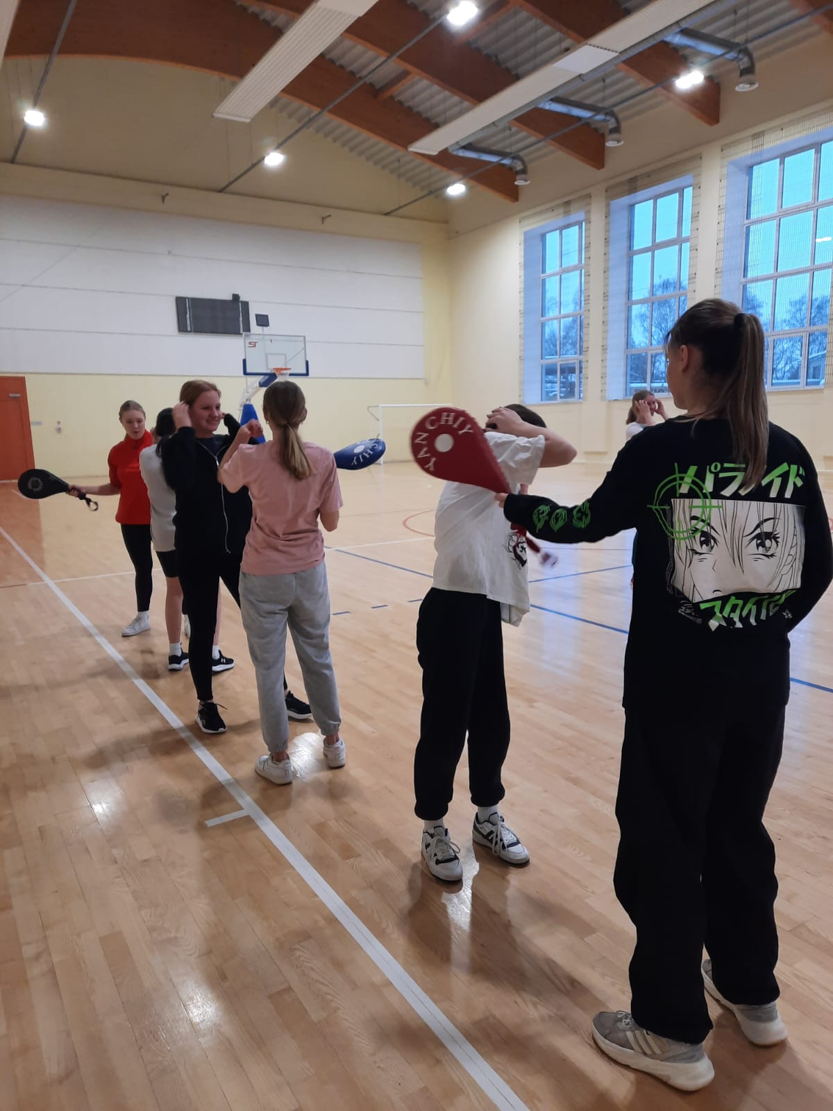 PAŠAIZSARDZĪBAS PAMATU APGUVE SPORTA UN VESELĪBAS STUNDĀ