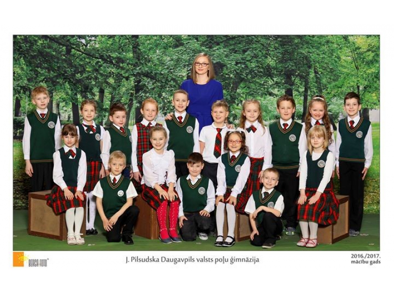 CIENĪJAMIE VECĀKI!